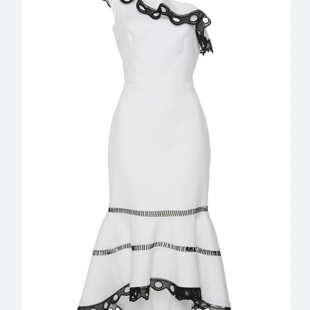 Chic Asymmetrical White and Black Dress
